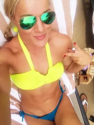 FELICE HERRIG Felice disfruta del sol