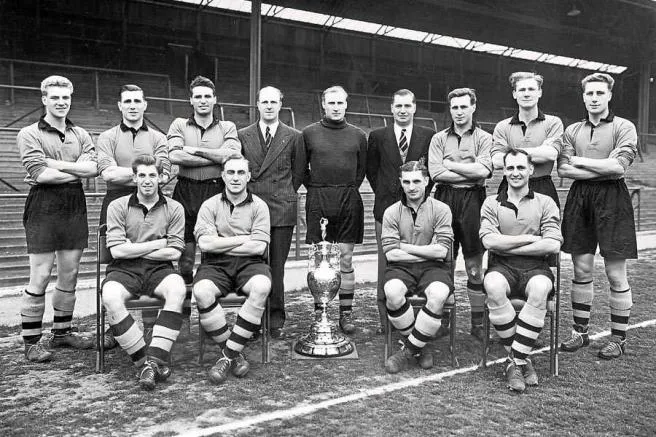 ESPECIAL Jugadores del Wolverhampton de 1954