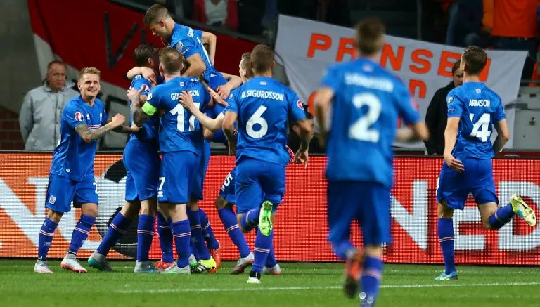 AP Islandia se reúne para celebrar la victoria