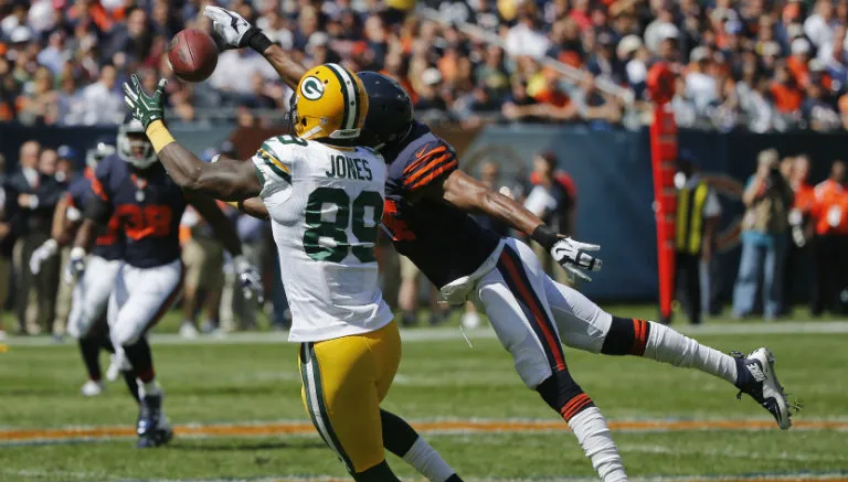 James Jones recibe pase