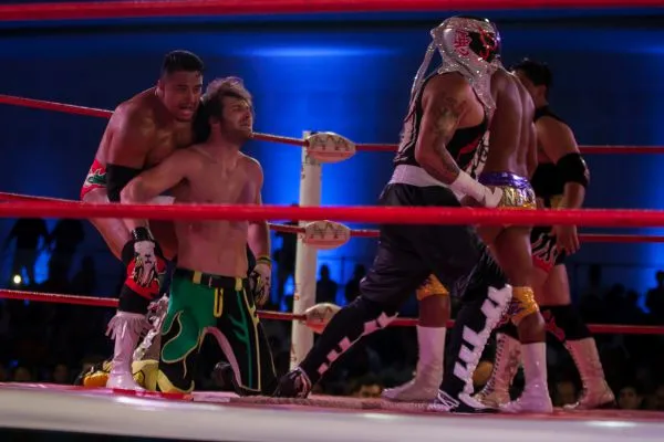 Pelea preliminar del Ring &amp; Rock StAAArs