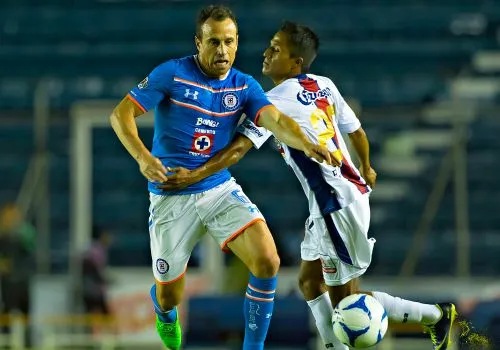 El mediocampista celeste, en el duelo contra Atlante
