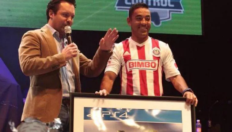 DANIEL GÁMEZ Marco Fabián durante la presentación de FIFA 16