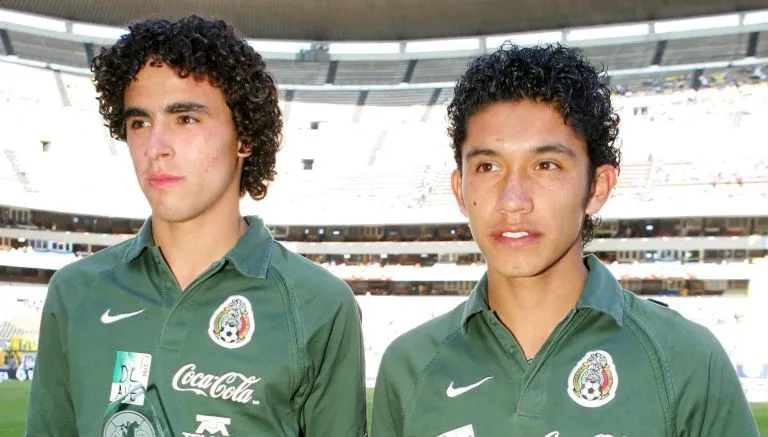 Paleta Esqueda recibe reconocimiento en el Azteca