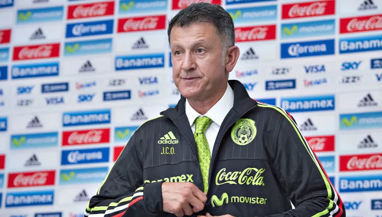 IMAGO7 Osorio al ser presentado con el Tri