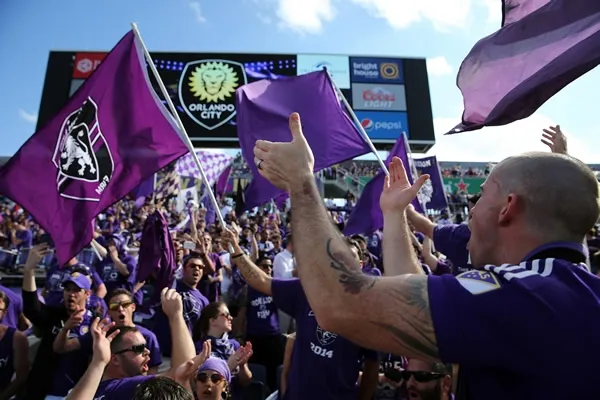 Seguidores del Orlando City apoyan a su equipo