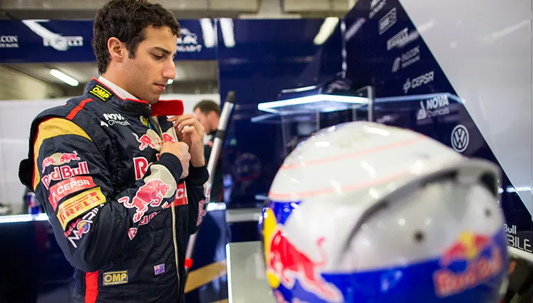 Daniel Ricciardo se prepara para una competencia