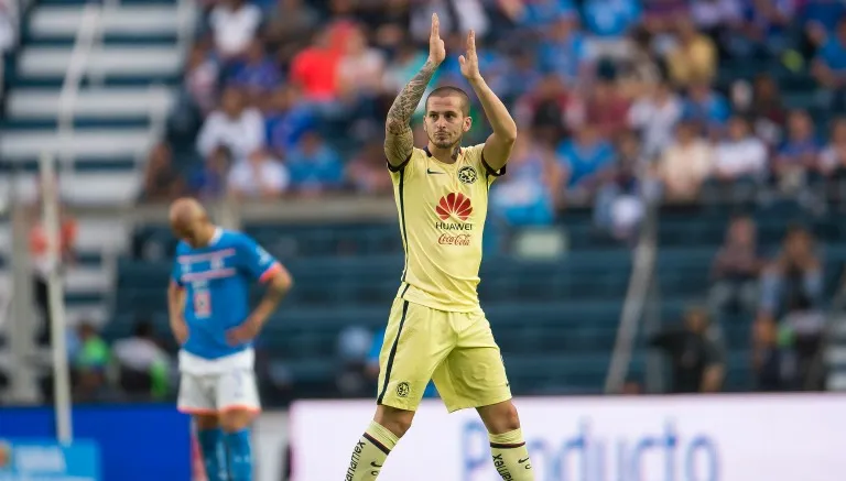 MEXSPORT Benedetto aplaude tras anotar un gol