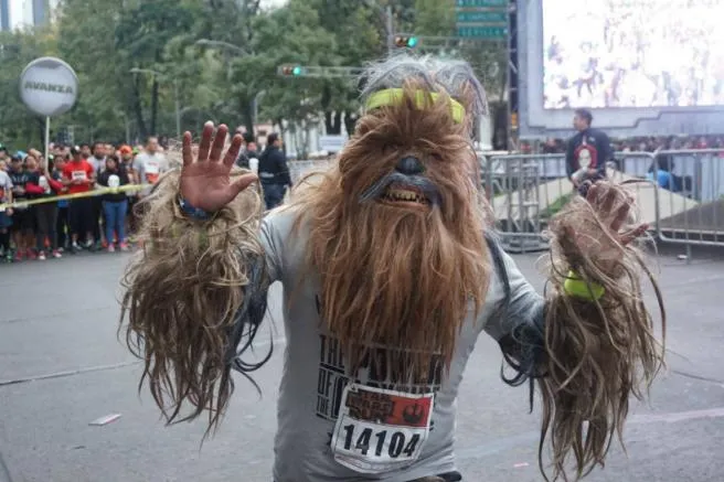 Chewbacca también se dio tiempo para participar en la carrera