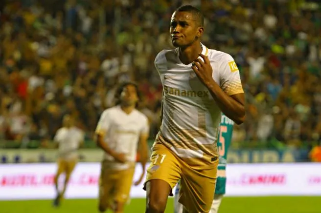 IMAGO7 Fidel celebra anotación en el Estadio León