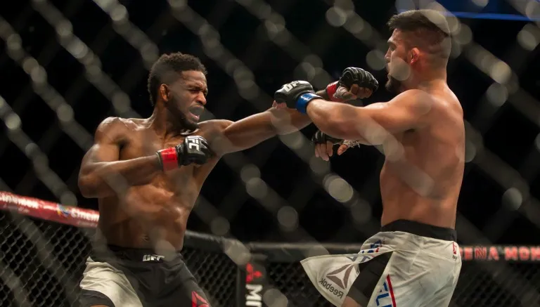 RICARDO FLORES Momento en que Magny le da un golpe a Gastelum