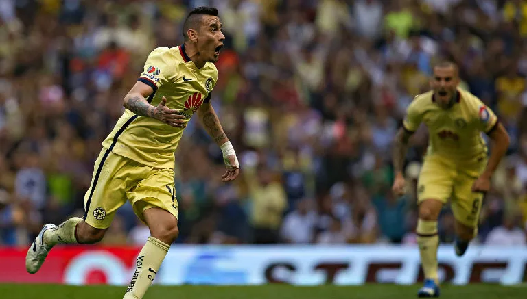 MEXSPORT Sambueza celebra su gol contra Pumas