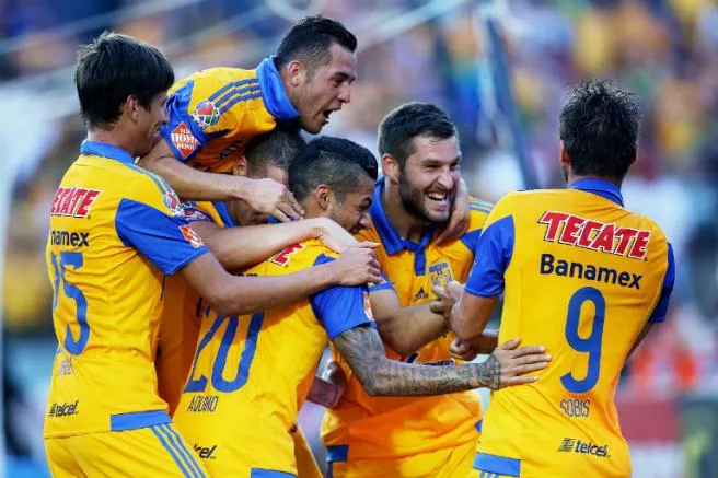 IMAGO7 Jugadores de Tigres festeja un gol