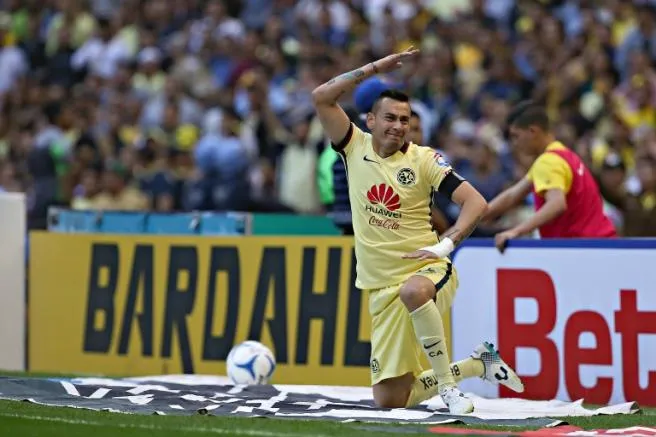 IMAGO7 Rubens lamenta un falla en un partido de las Águilas