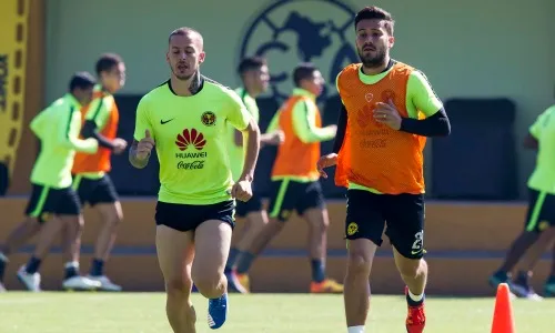 RICARDO FLORES Benedetto corre en Coapa