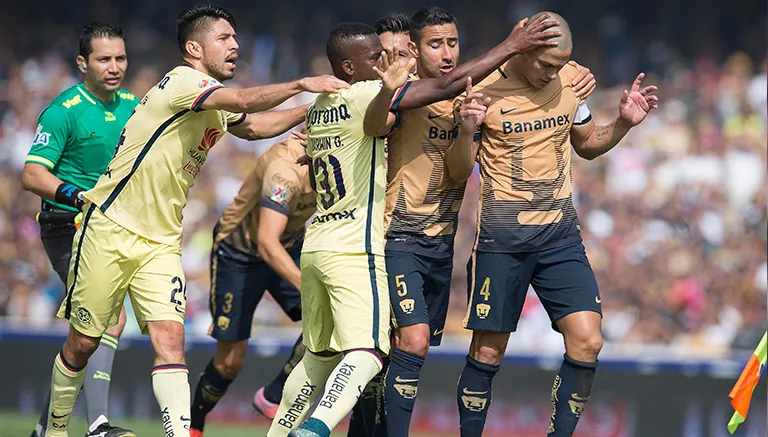 Quintero le da un manotazo a Verón y detona un conato de bronca