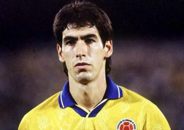 ESPECIAL Andrés Escobar con la playera de la Selección de Colombia