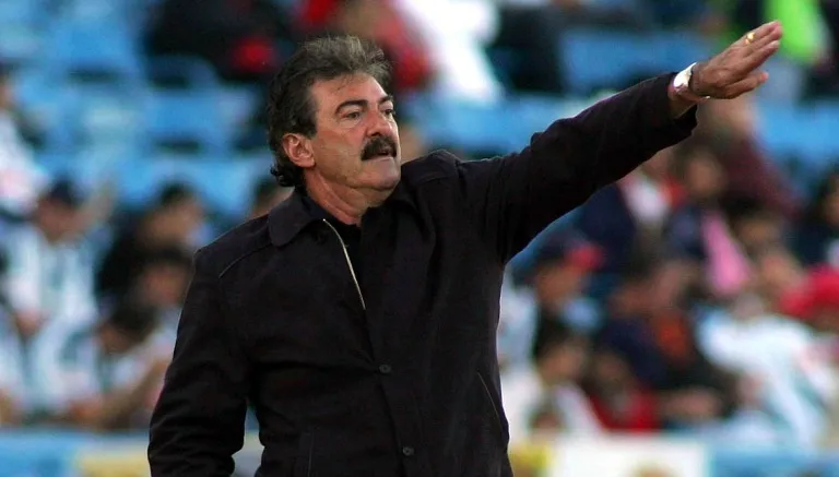 MEXSPORT Ricardo La Volpe en un partido de Monterrey