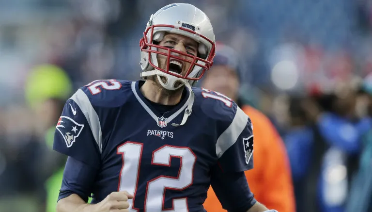 Tom Brady festeja un touchdown