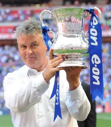 EFE Hiddink, entonces entrenador del Chelsea, tras la victoria de su equipo