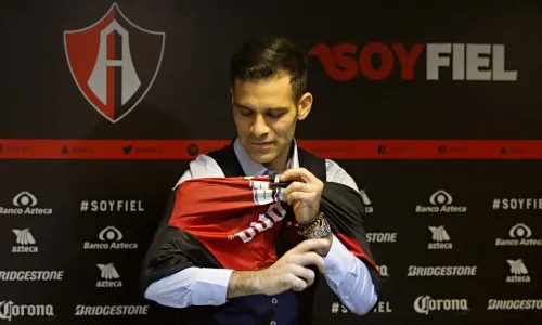 IMAGO7 Márquez se enfunda en los colores del Atlas