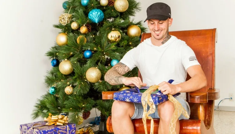 MAURICIO OROZCO Ela atacante rompe la envoltura de la caja