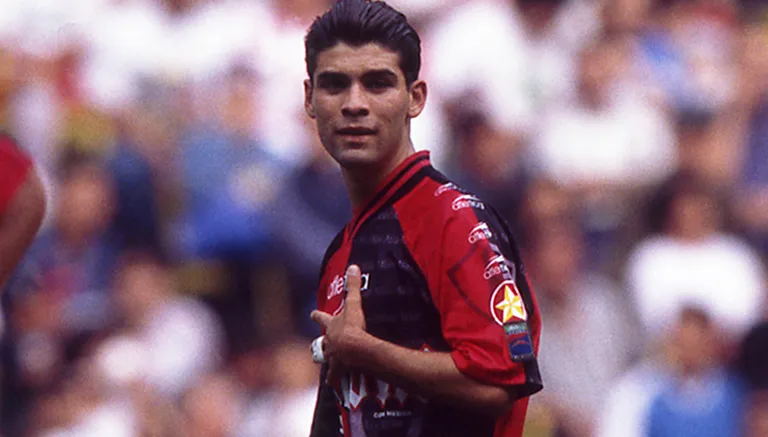 MEXSPORT Rafa Márquez en un partido con Atlas