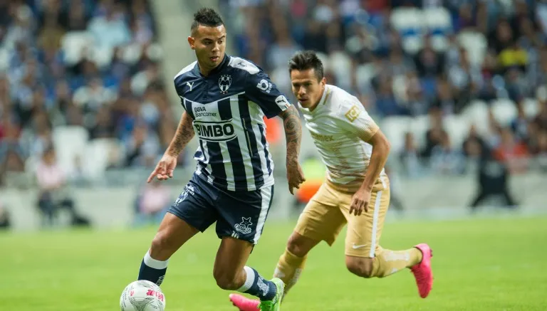 MEXSPORT Cardona durante el partido contra Pumas