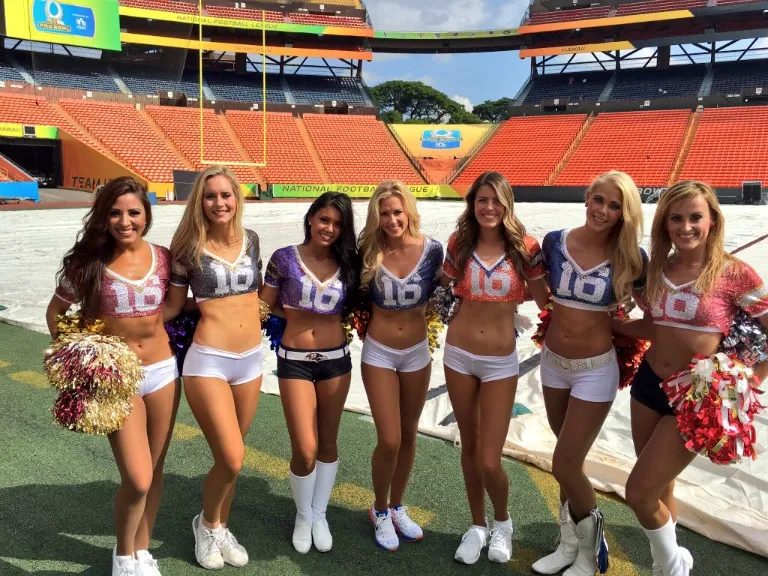 REDSKINS CHEERLEADERS Estas bellas mujeres convivieron desde días antes del Pro Bowl