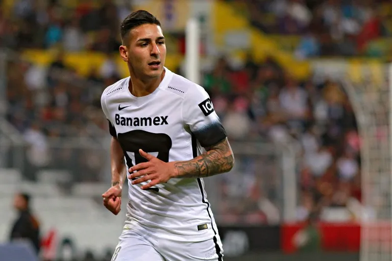 IMAGO7 Sosa en el campo en un encuentro de los Pumas