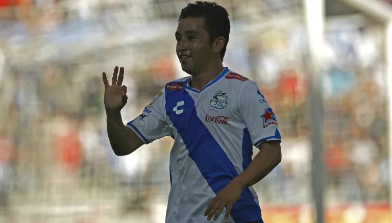 IMAGO7 El Hobbit en partido del Puebla