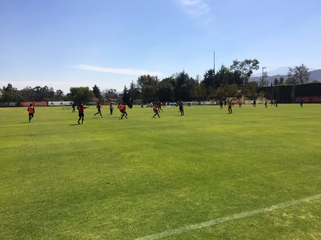 ENRIQUE MARTÍNEZ Entrenamiento del Tri Sub 23 en el CAR