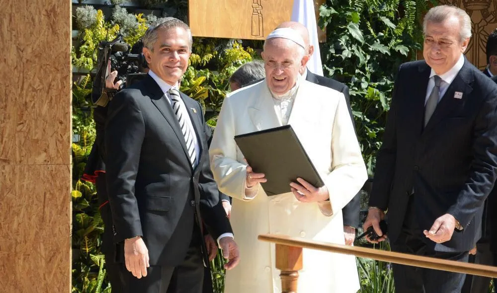RÉCORD Los mandatarios posan para las cámaras
