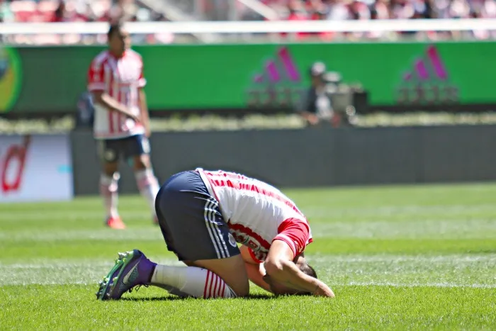 IMAGO7 Salcedo se lamenta durante un encuentro