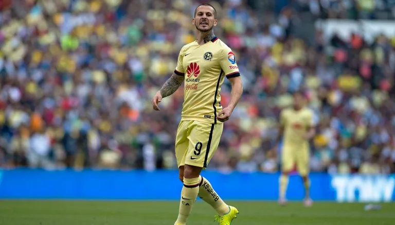 MEXSPORT Darío Benedetto en un encuentro del América