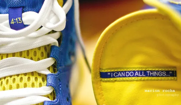 Frase de la Biblia en los tenis de Curry