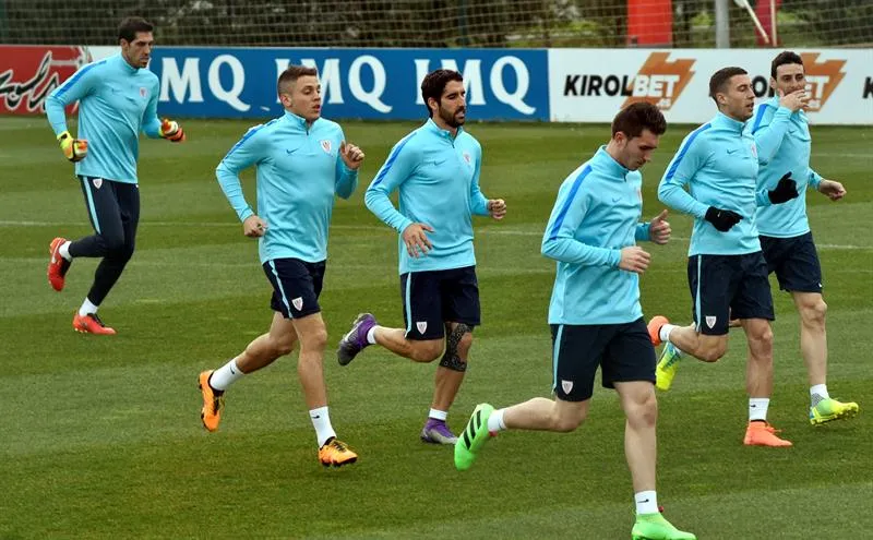 Jugadores del Bilbao, durante entrenamiento