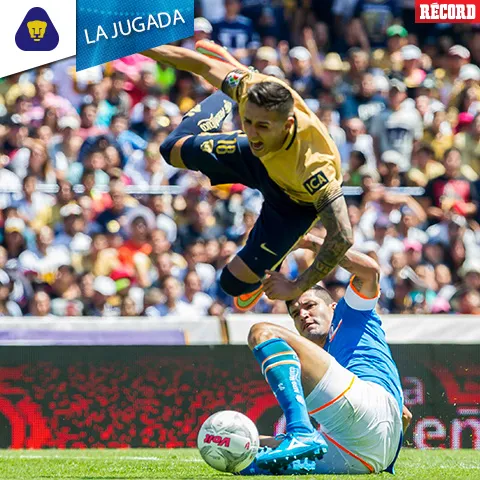 MIGUEL PONTÓN Ismael Sosa y Maza en la polémica jugada del Pumas-Cruz Azul