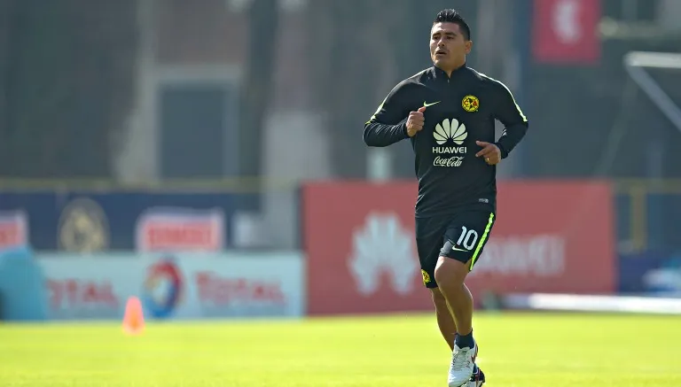 IMAGO7 Osvaldo, durante un entrenamiento del América