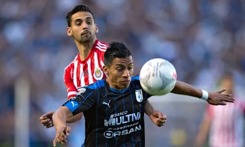 IMAGO7 El 'Dedos' marca en el duelo contra Querétaro