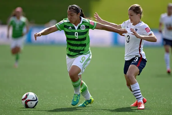 ESPECIAL Corral intenta evadir a una defensora