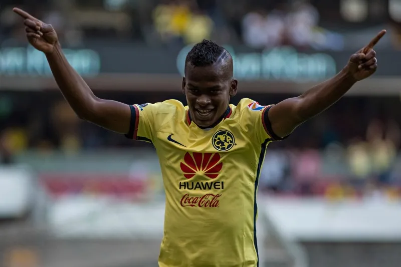 IMAGO7 Darwin celebra un gol frente a Morelia