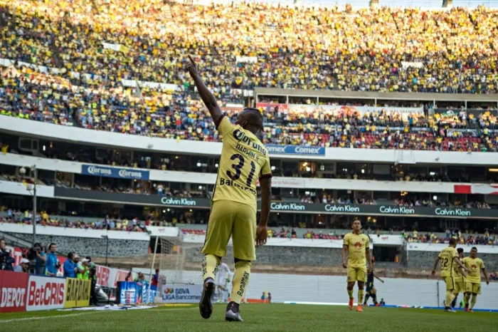 IMAGO7 Quintero dedica un gol a la afición en el Azteca