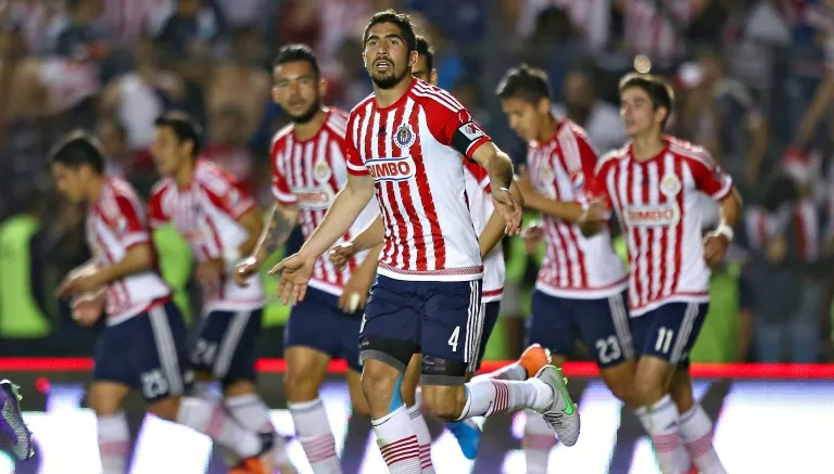 IMAGO7 Elementos de Chivas en plena celebración
