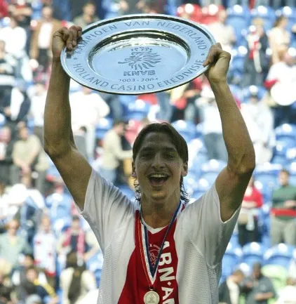 Ibra levanta el título de la Eredivisie