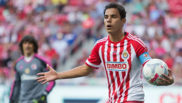 MEXSPORT El delantero del Rebaño reclama una falta