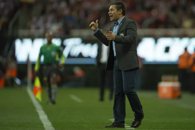 Ambriz anima a su escuadra