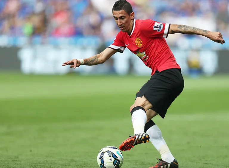 EFE Ángel Di María en un juego con el Manchester United