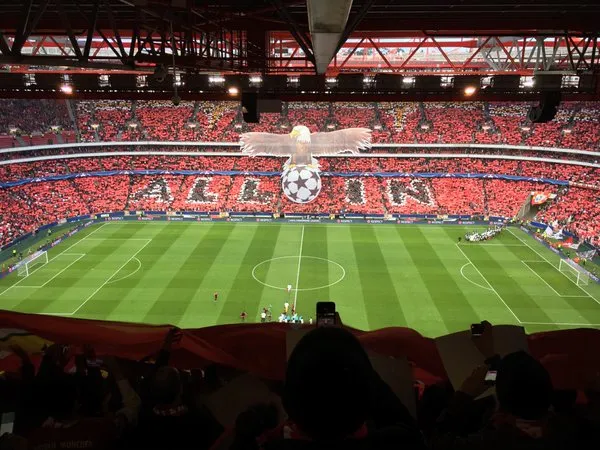 ESPECIAL Mosaico del Benfica en el estadio lusitano