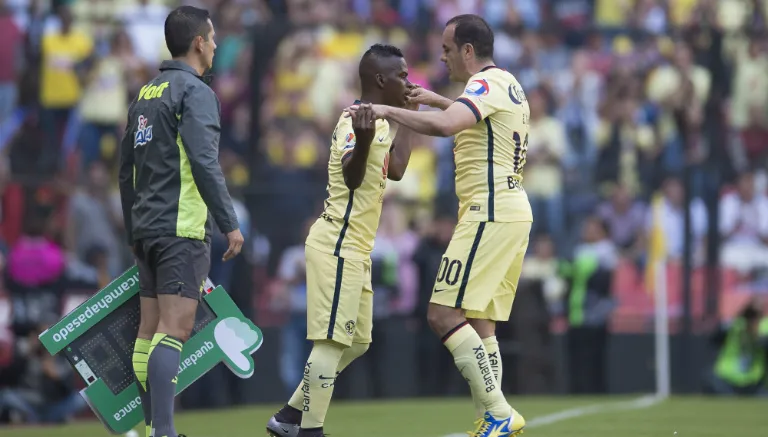 MEXSPORT Quintero al ingresar de cambio por Blanco